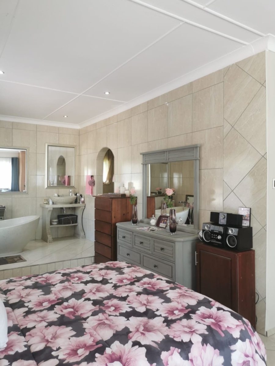 2 Bedroom Property for Sale in Bloemhof North West